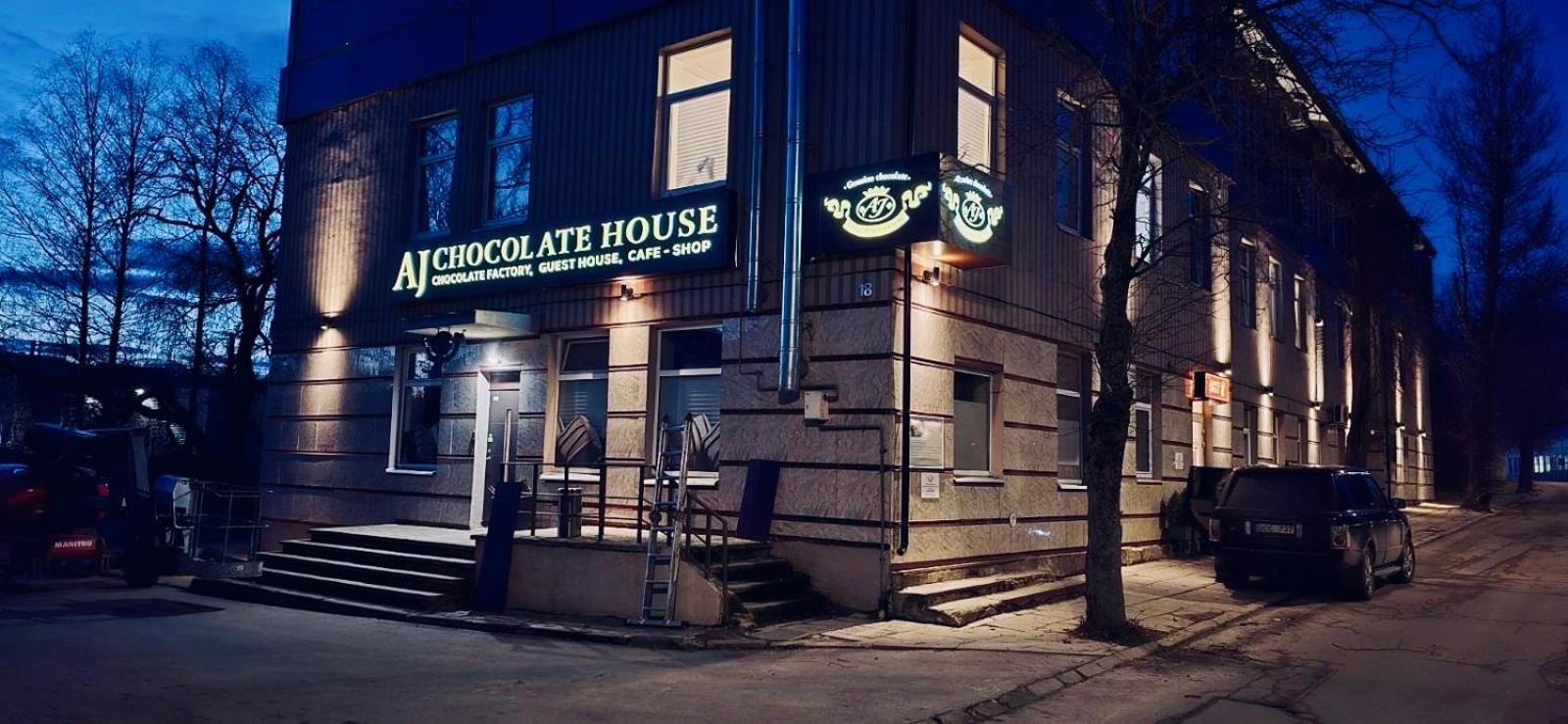 Aj Chocolate Vilnius Hotel Exterior photo